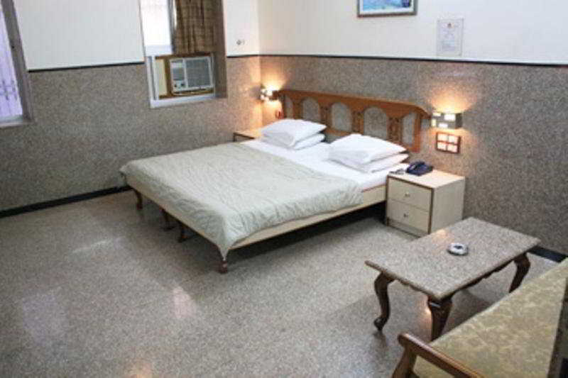 Hotel Royal Castle Βομβάη Εξωτερικό φωτογραφία
